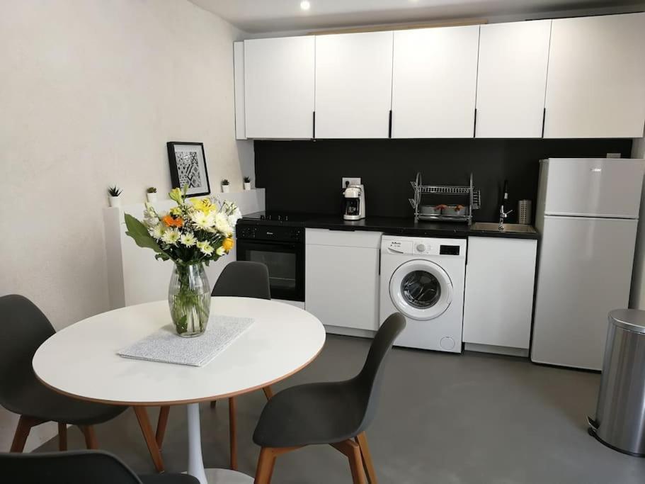 Villa Au Calme Avec Exterieur Et Parking Gratuit Aux Portes D'Aix Et Marseille Emplacement Ideal Extérieur photo