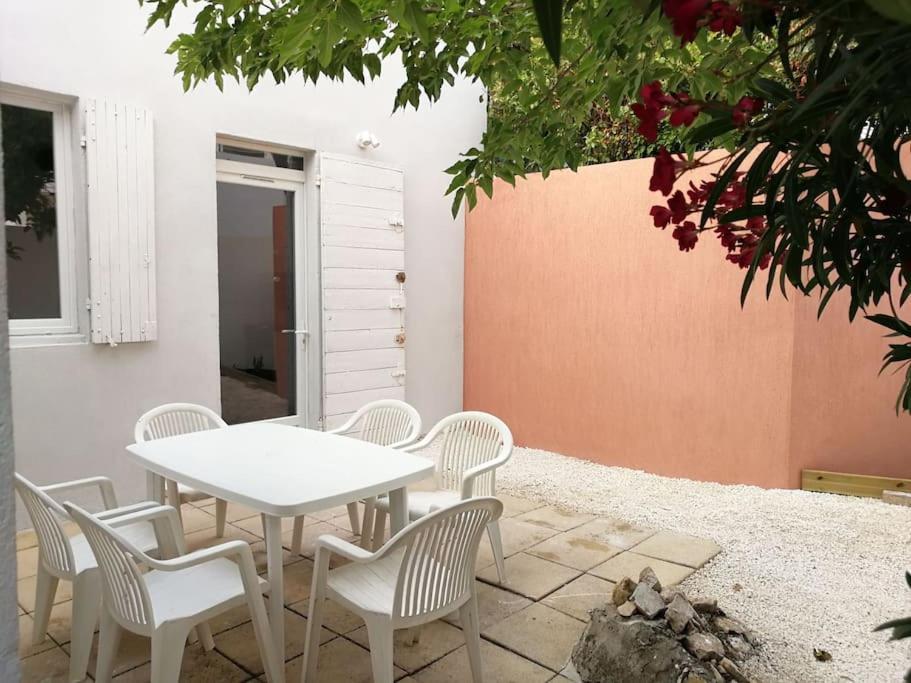 Villa Au Calme Avec Exterieur Et Parking Gratuit Aux Portes D'Aix Et Marseille Emplacement Ideal Extérieur photo