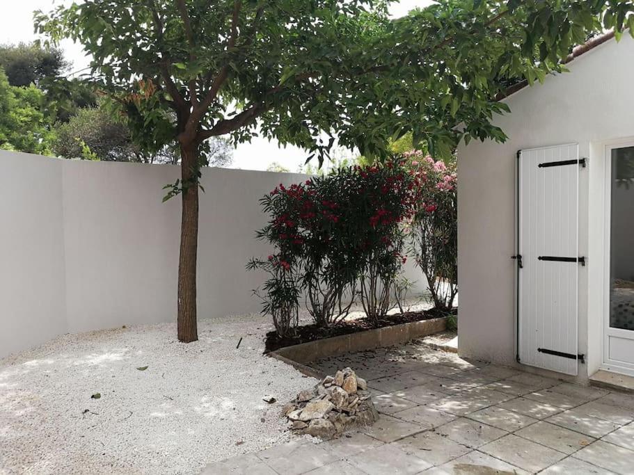 Villa Au Calme Avec Exterieur Et Parking Gratuit Aux Portes D'Aix Et Marseille Emplacement Ideal Extérieur photo